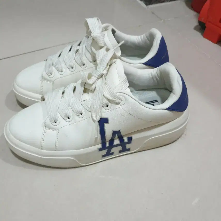 [BUNJANG] MLB Chunky Classic LA Dodgers Sneakers / MLB 청키클래식 LA다저스 운동화 230