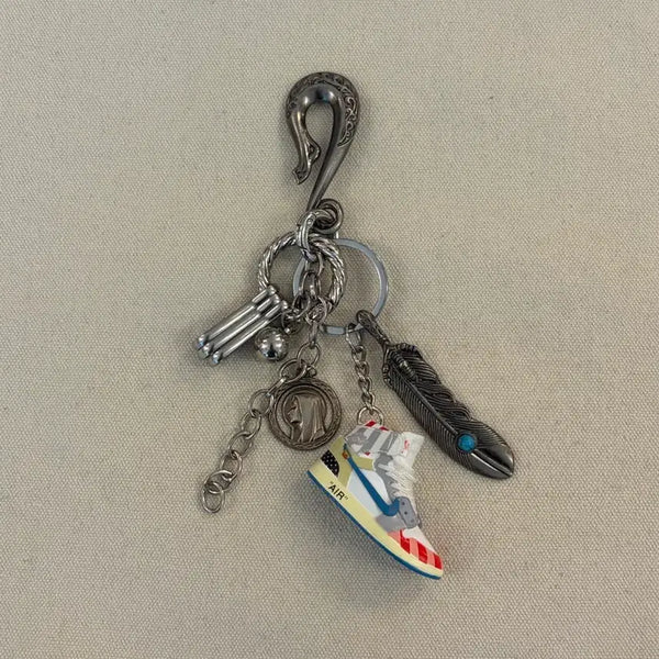 [BUNJANG] Vintage Turquoise Feather Sneaker Charm Keychain / 빈티지 터키석 페더 스니커 키링