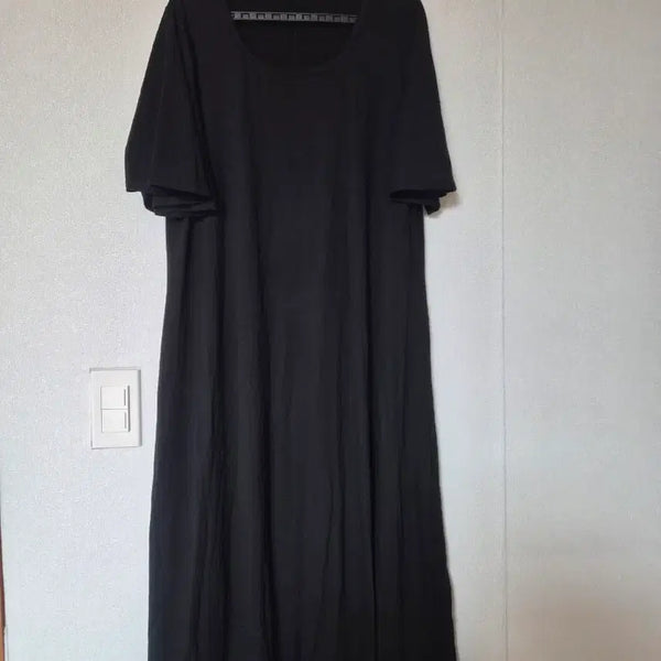 [BUNJANG] Simple Black Short Sleeve Maxi Dress / 심플 블랙 반팔 맥시 원피스