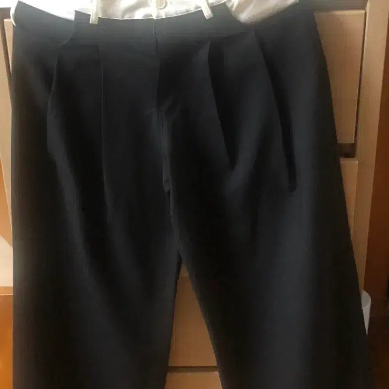 [BUNJANG] Black Wide Pin Tuck Slacks / 블랙 와이드 핀턱 슬랙스 (미사용 새거)