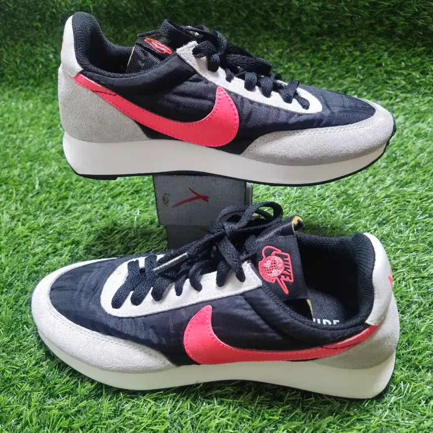 [BUNJANG] Nike Tailwind 79 Black Red (230mm) / 나이키 테일원드79 블랙레드 230