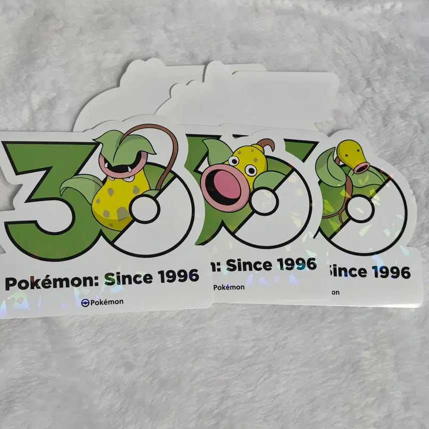 [BUNJANG] Pokemon 30th Anniversary Logo Sticker Set (Vileplume, Weepinbell, Victreebel + 2 Random) / 포켓몬 30주년 로고 스티커 모다피+우츠동+우츠보트+랜덤2장