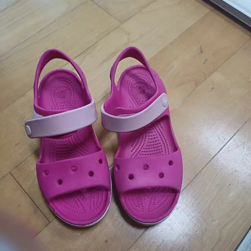 [BUNJANG] Crocs J2 Pink Sandals / 크록스 샌들 핑크 J2