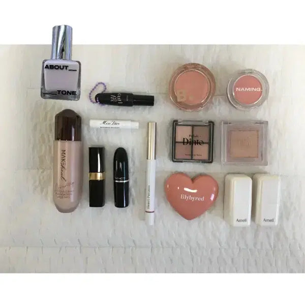 [BUNJANG] Bundle of 14 K-Beauty Cosmetics with Pouch / (일괄 14개) 화장품들 팝니다! (+파우치)