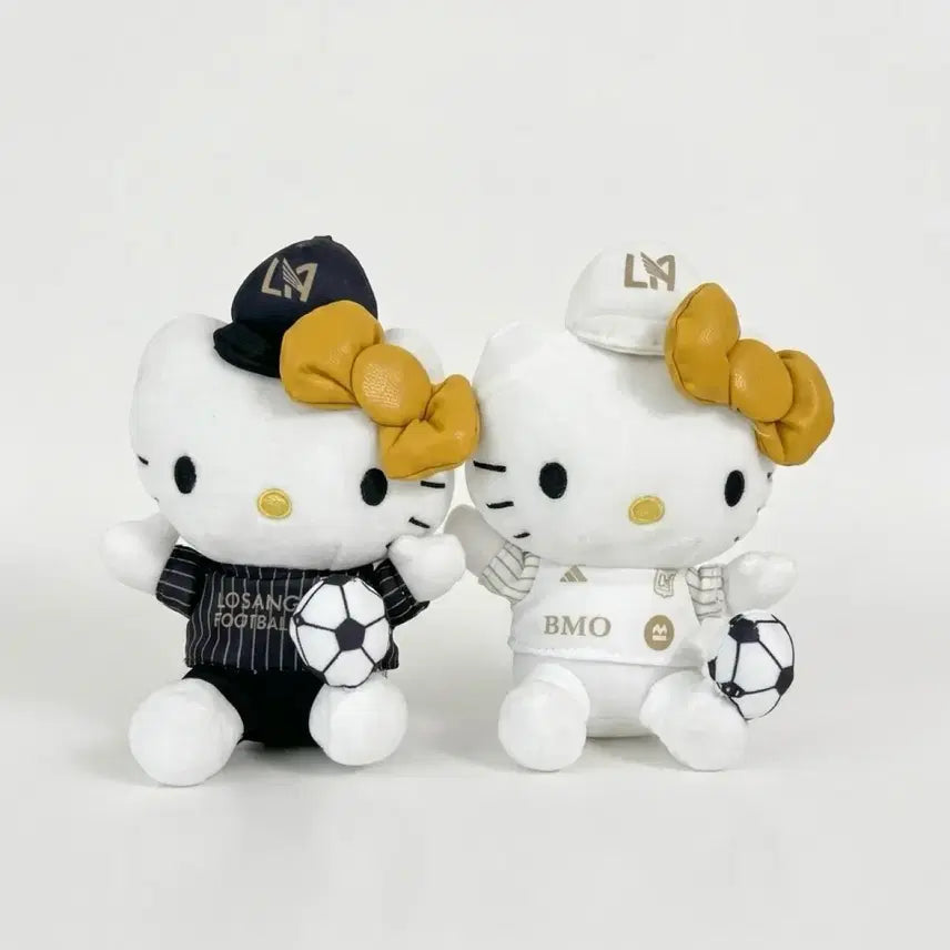[BUNJANG] Hello Kitty Soccer Doll Bundle Set / (일괄판매) 헬로키티 축구 인형 세트