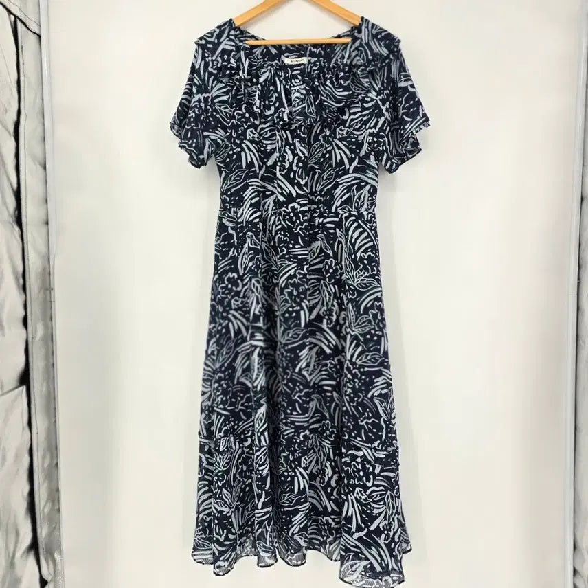 [BUNJANG] Beanpole Floral Flare Dress / 빈폴 꽃무늬 플레어 원피스 [E41100]
