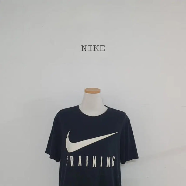 [BUNJANG] Nike Training Big Logo T-Shirt Black / 세일)No.26062306 나이키 트레이닝 빅로고 반팔티 블랙