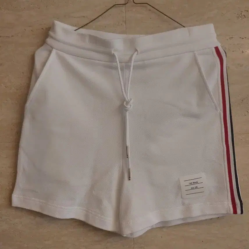 [BUNJANG] Thom Browne Signature Stripe Shorts (New) / 톰브라운 삼선 반바지 (새상품) 40