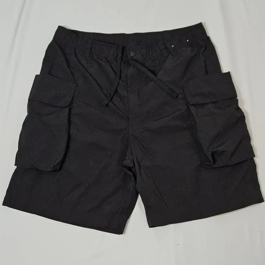 [BUNJANG] Uniqlo U Nylon Cargo Pocket Shorts XL / 유니클로 U 카고포켓 숏팬츠 반바지 나일론 테크웨어 XL (거의 새상품)