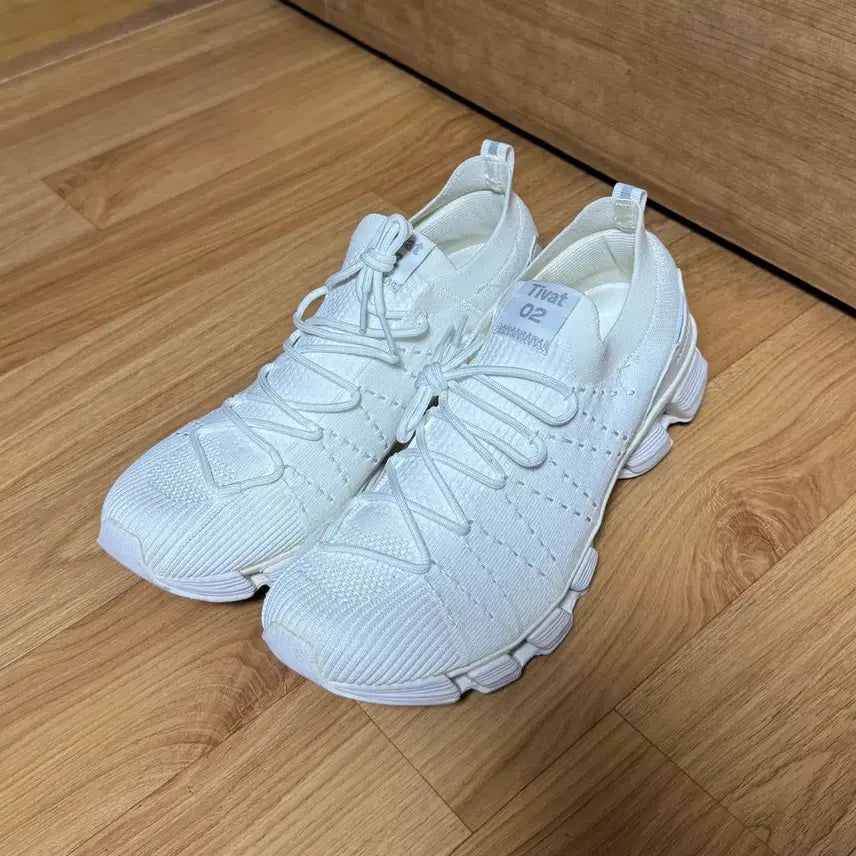 [BUNJANG] Vellop Tibat 2.0 Running Shoes White Size 270 / [270] 밸롭 티바트 2.0 런닝화