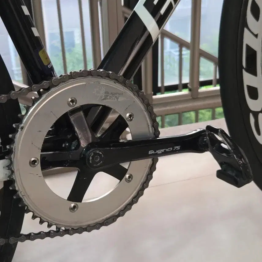 [BUNJANG] Sugino 75 Black Crankset with Hatta Bottom Bracket and Sugino Zen 51T Chainring / 스기노75 블랙 하타비비+스기노젠 실버 51t 체인링 크셋 신형 판&교