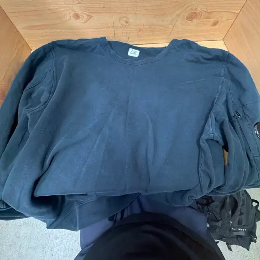 [BUNJANG] CP Company Sweatshirt / 씨피맨투맨 씨피컴퍼니 cp컴퍼니