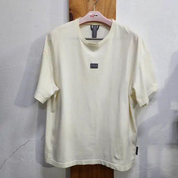 [BUNJANG] Unaffected Oversized Round Neck T-Shirt Size 100 / 언어펙티드 오버핏 라운드 반팔티(100)