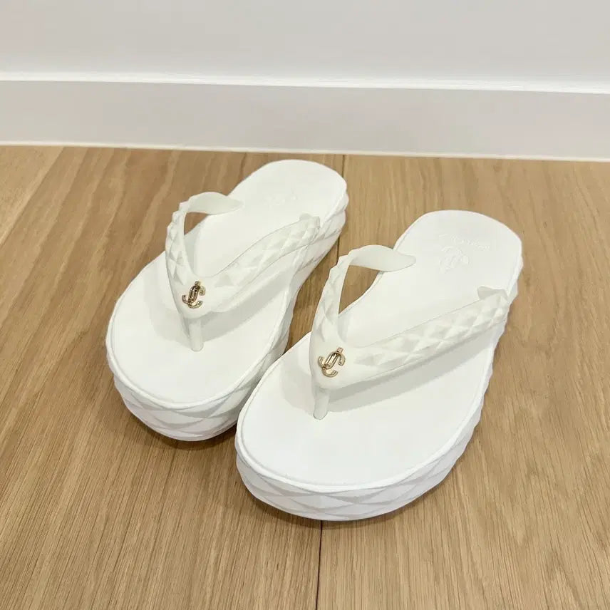 [BUNJANG] Jimmy Choo Diamond Flip Flop Sandals / 지미추 Jimmy Choo 다이아몬드 플립플랍 샌들 슬리퍼