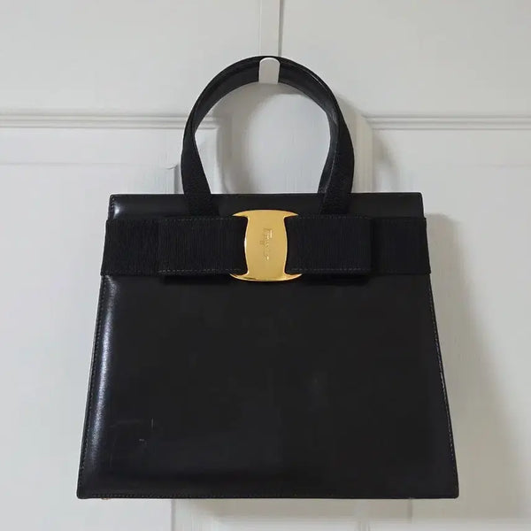 [BUNJANG] Ferragamo Vara Ribbon Top Handle Bag Leather Black / 페라가모 바라 리본 탑 핸들백
