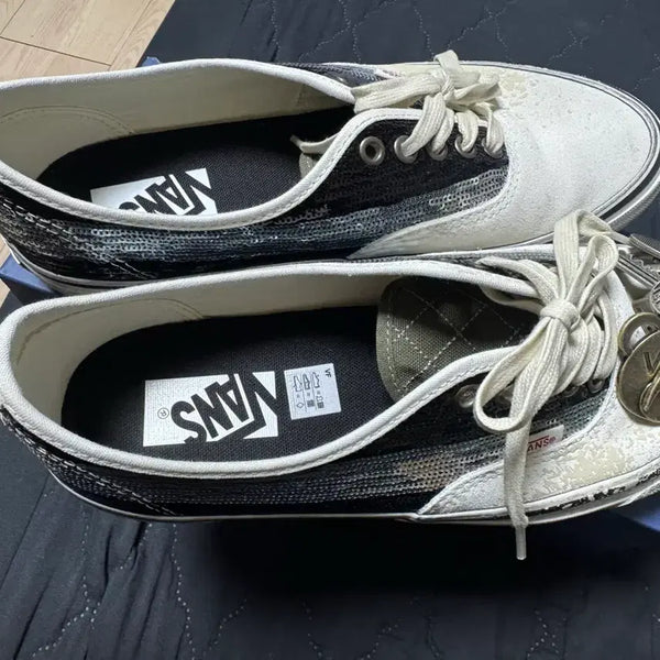 [BUNJANG] Vans Authentic LX Sneakers (270) / 반스어센틱 lx (270)