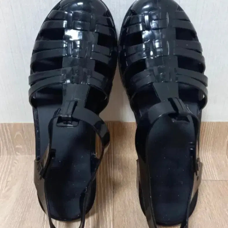 [BUNJANG] Black Jelly Sandals (Size 240) / 블랙 젤리 샌들 240