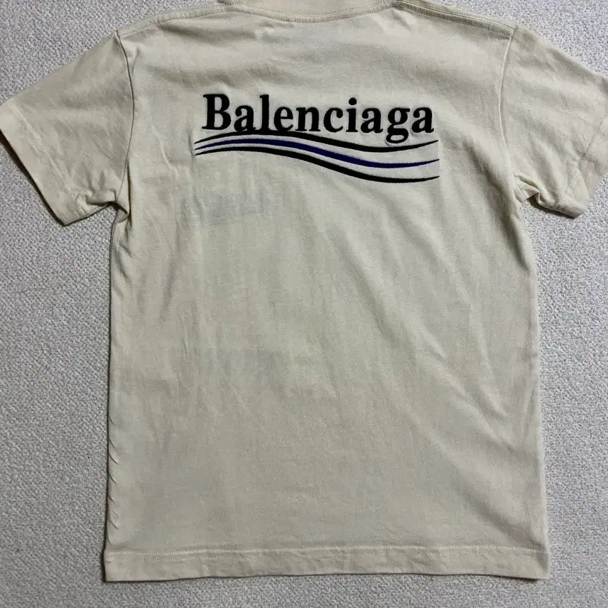 [BUNJANG] Balenciaga Political Campaign T-Shirt Cream XS / 발렌시아가 폴리티컬 캠페인 티셔츠 크림 색상