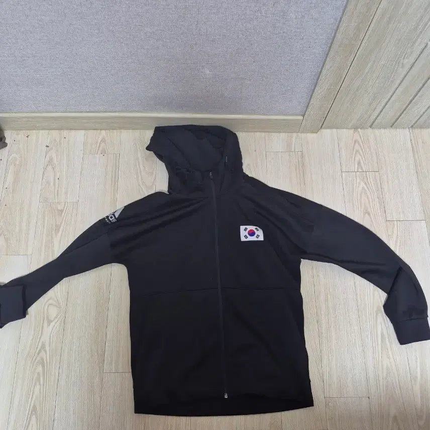 [BUNJANG] Adidas Taegukgi Hooded Zip-Up Black / 아디다스 태극기 후드 집업 블랙