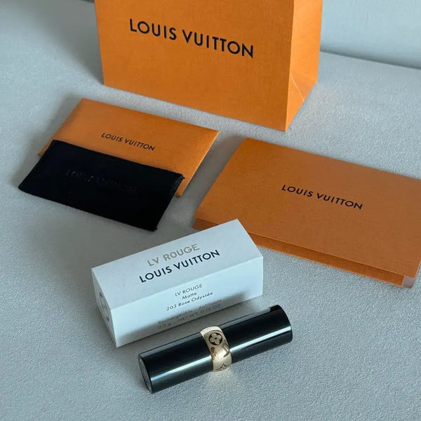 [BUNJANG] Louis Vuitton LV Rouge Matte Lipstick No. 203 Rose Odyssée / [새제품] 루이비통 LV 루즈 매트 립스틱 203호 로즈 오디세이