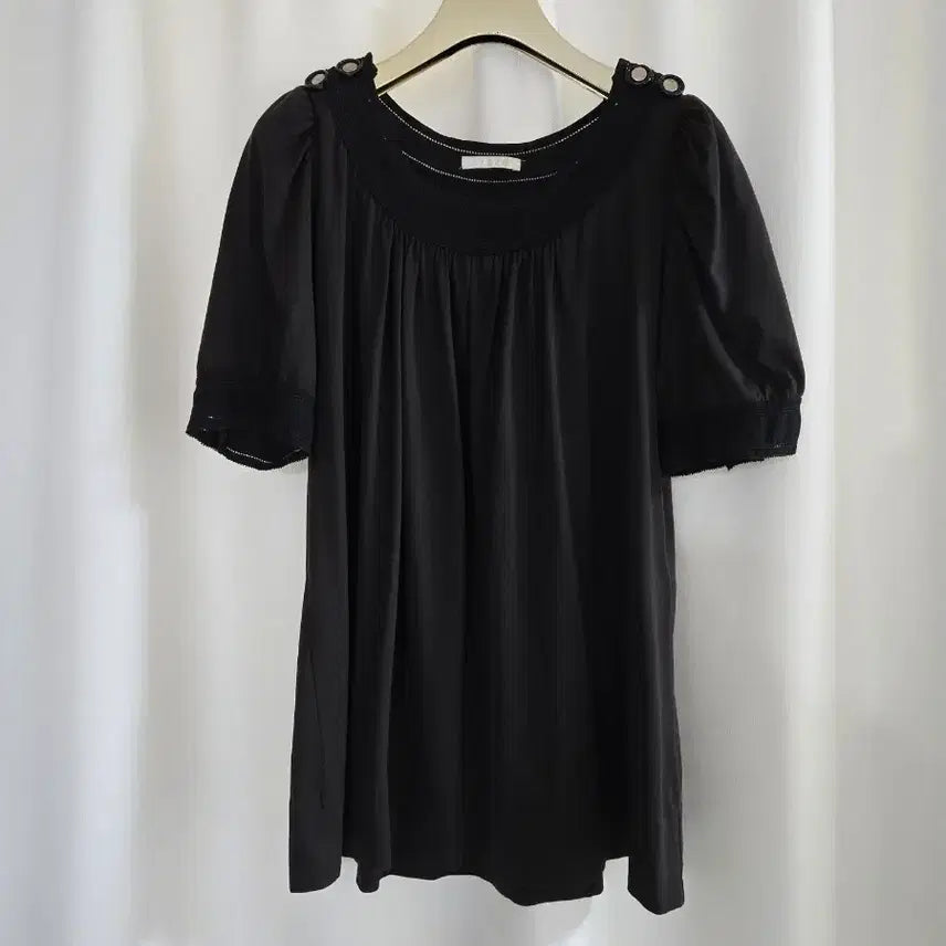 [BUNJANG] Chloé Puff Sleeve T-Shirt / 끌로에 퍼프 티셔츠