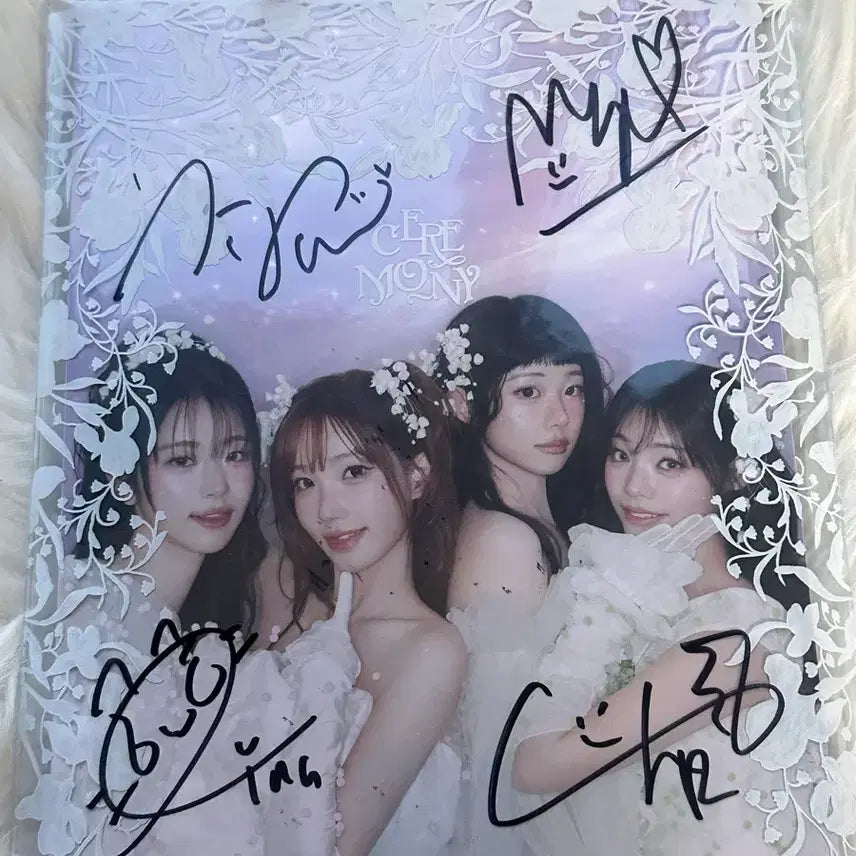 [BUNJANG] QWER Signed Album / QWER 친필 싸인앨범