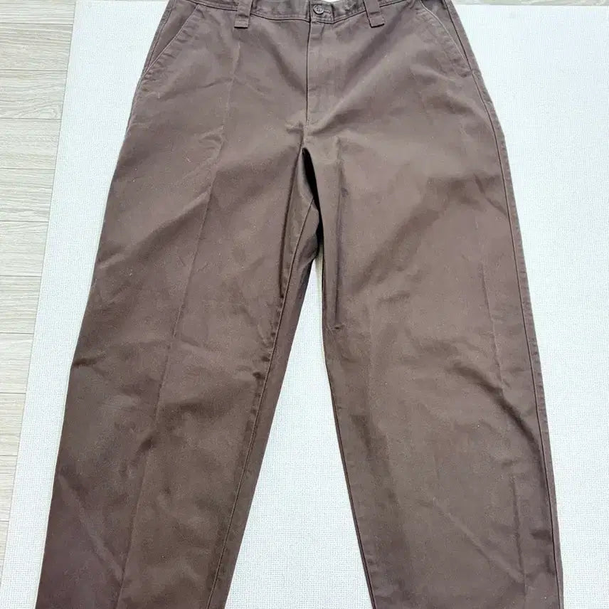 [BUNJANG] Uniqlo Wide Fit Chino Pants Brown / 유니클로 와이드핏 치노팬츠 35BROWN