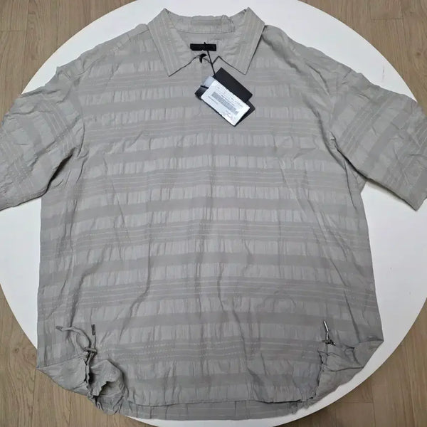 [BUNJANG] JILLSTUART NEW YORK Textured Collar T-Shirt - Grey (L / 105) / 질스튜어트뉴욕 텍스쳐 카라넥 티셔츠 L 105 정가 32만원 그레이