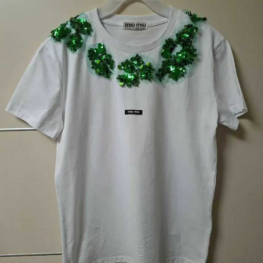[BUNJANG] Miu Miu White Sequin T-Shirt / 미우미우 화이트 스팽글 티셔츠