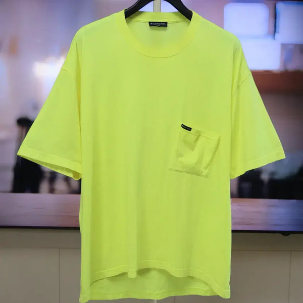 [BUNJANG] Balenciaga Neon Embroidered Logo Oversized Short Sleeve T-Shirt / [ 정품 ] 발렌시아가 네온 포켓 반팔티 / 공용