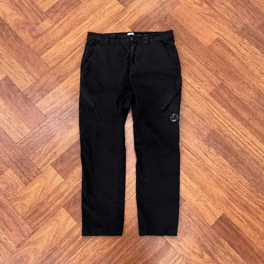 [BUNJANG] C.P. Company Lens Applique Cargo Pants / 33 C.P Company 씨피컴퍼니 렌즈와펜 카고 팬츠