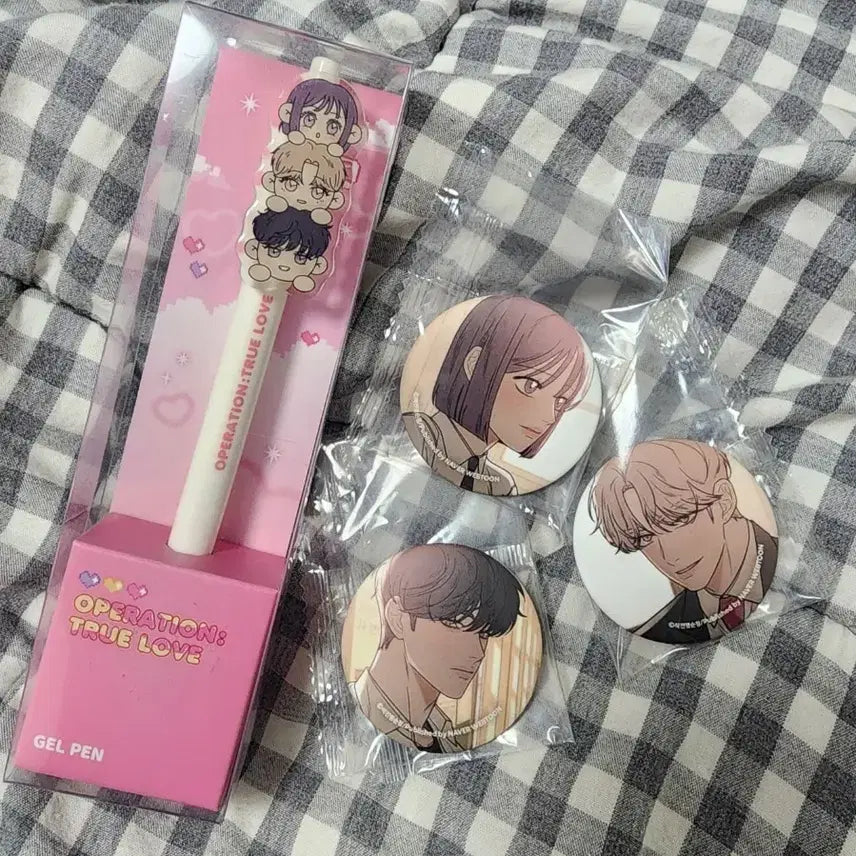 [BUNJANG] Operation Pure Heart Badge & Ballpoint Pen Bundle Set / 작전명순정 캔뱃지3종 & 볼펜 일괄