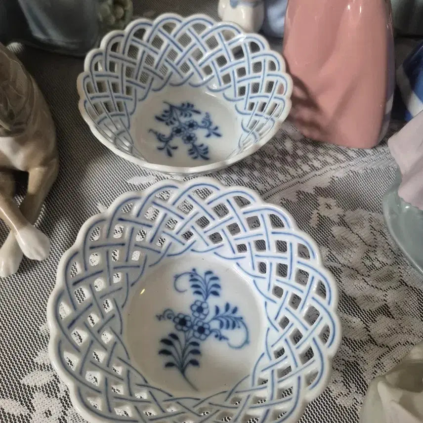 [BUNJANG] German Vintage Reticulated Basket Bowls (Set of 2) / 독일 빈티지 투각 바스켓 보울2점 일괄!!