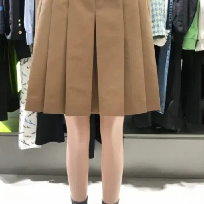 [BUNJANG] Lucky Chouette Belt Pleated Shorts / 럭키슈에뜨 벨트 반바지(36)