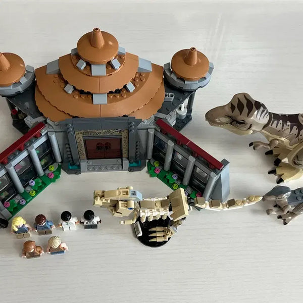 [BUNJANG] LEGO 76961 Jurassic World Visitor Center T-Rex and Raptor Attack Set / 레고 76961 쥬라기 월드 방문객센터 T-렉스와 랩터의 공격 판매
