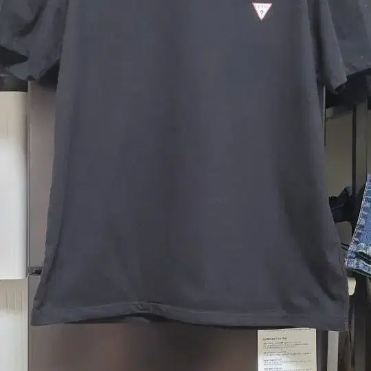 [BUNJANG] Guess Black Short Sleeve T-Shirt / 게스 반팔티 블랙