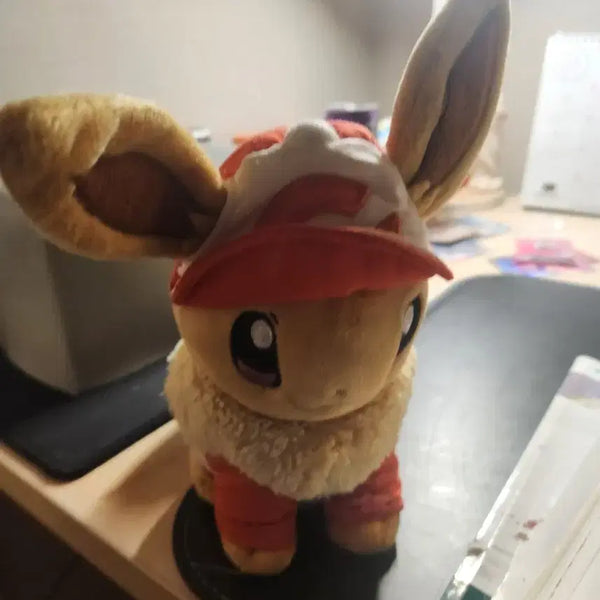 [BUNJANG] Let's Go Eevee Plush Toy with Hat / 레츠고 이브이 인형