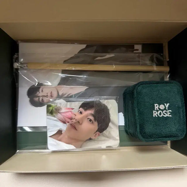 [BUNJANG] Roy Kim Royrose 1st Official Fanclub Goods Set / 로이킴 로이로제 1기 팬키트 풀박스