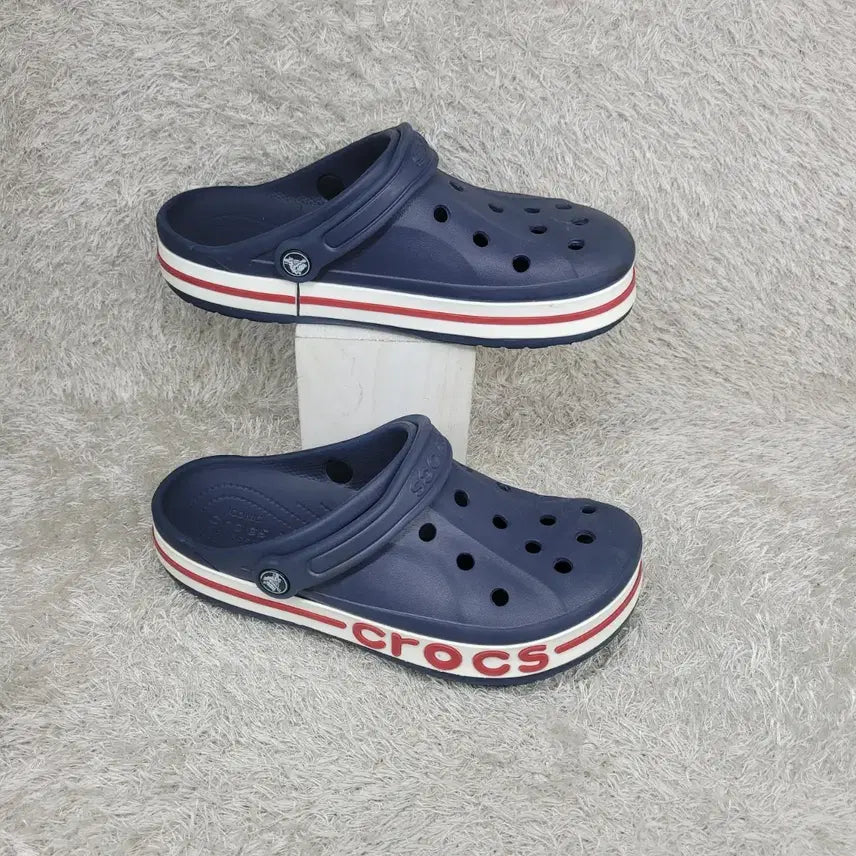 [BUNJANG] Crocs M8/265 Clog Navy Sandals / 구제짱짱맨 M8/265 크록스 클로그 네이비 샌들 슬리퍼