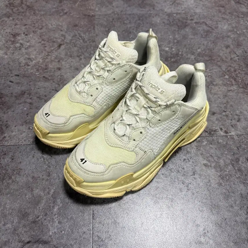 [BUNJANG] Balenciaga Triple S Sneakers (Size 41) / 발렌시아가 트리플s 41