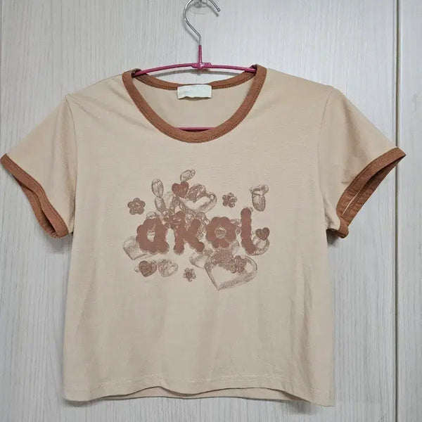 [BUNJANG] Beige Short Sleeve T-Shirt with Brown Trim / 베이지색 반팔 티셔츠
