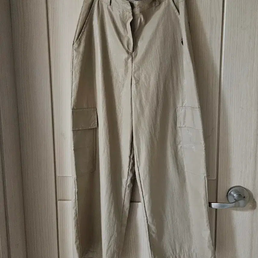 [BUNJANG] MNG Cargo Pants Beige / MNG 카고 팬츠 베이지