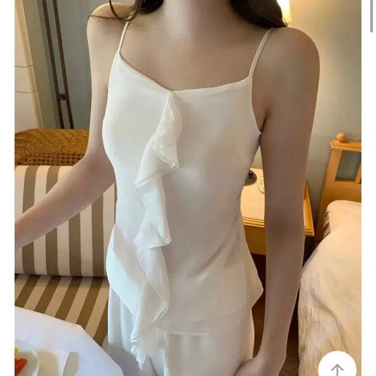 [BUNJANG] JENNIO Cabana Frill Top White S / 제니오 카바나 프릴 탑 나시 화이트 s