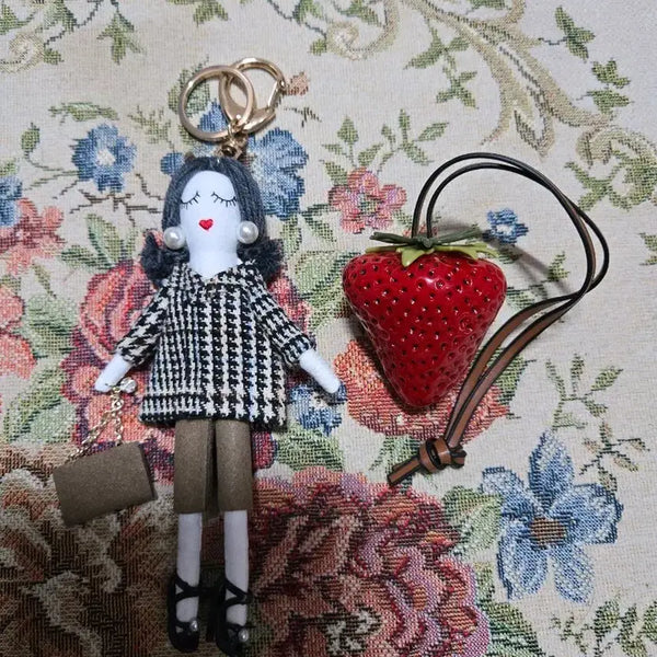 [BUNJANG] Doll Lady Keychain & Strawberry Bag Charm Set / 인형숙녀키링 딸기가방참