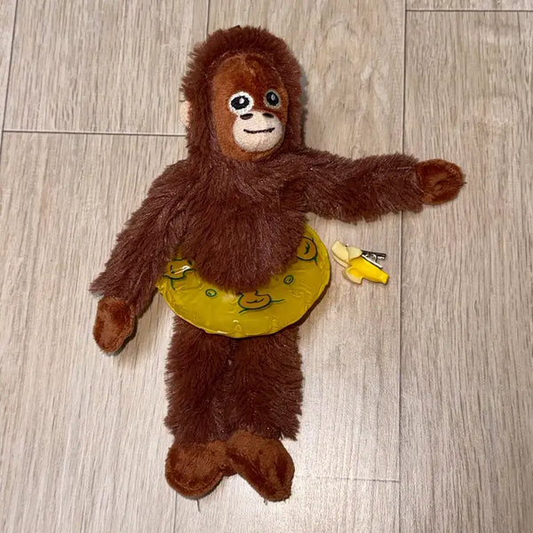 [BUNJANG] Orangutan Plush Keychain with Banana Pin Set / 오랑우탄 인형 키링 (튜브 바나나핀 세트)