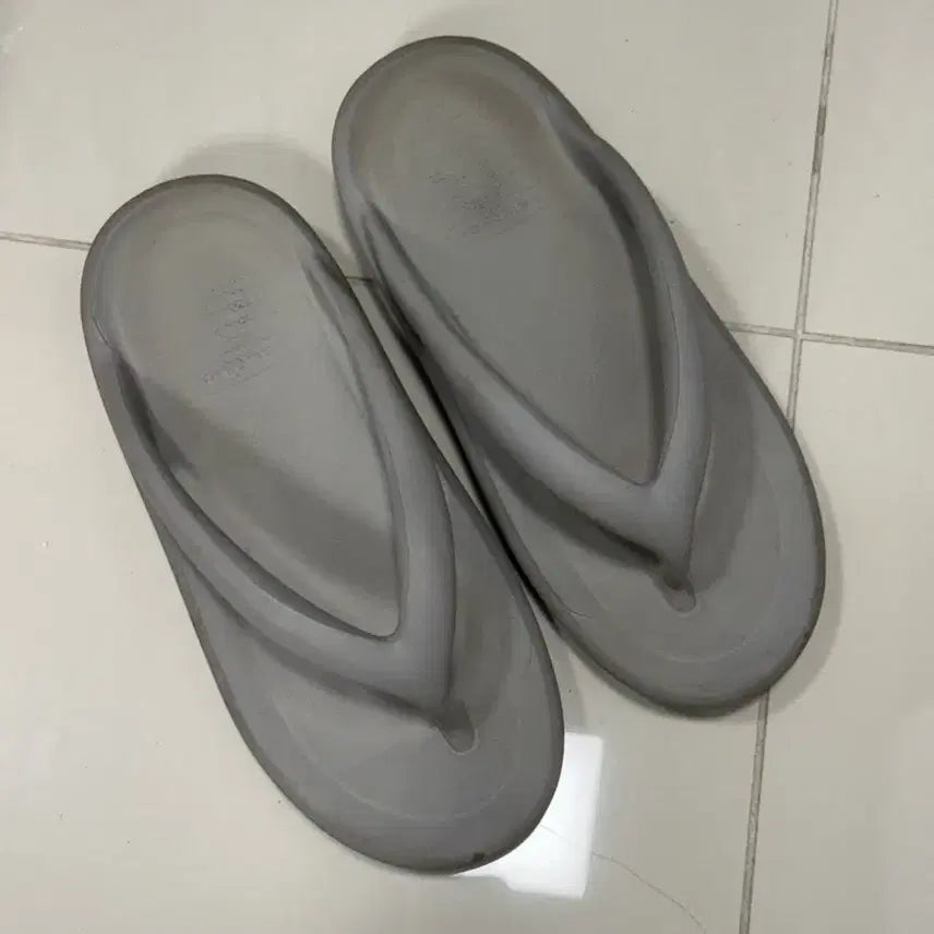 [BUNJANG] Tohn To Flip Flops Sandals Grey Large / 토앤토 플리플랍 쪼리 그레이 라지