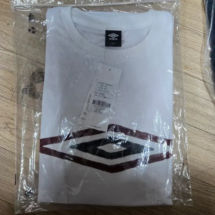 [BUNJANG] Umbro Asahi T-Shirt White Size 100 / 엄브로 아사히 티셔츠