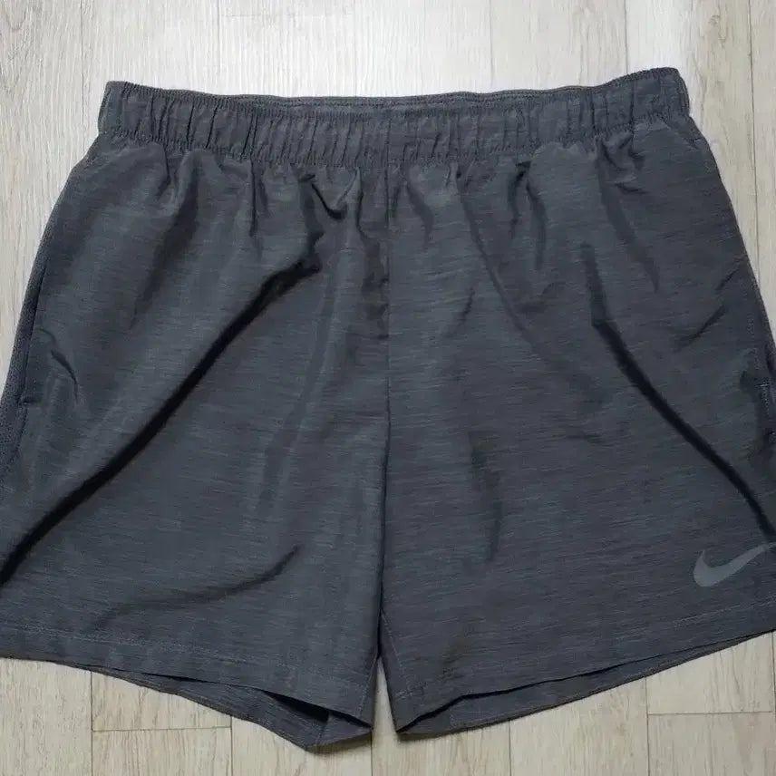 [BUNJANG] Nike Dri-FIT Running Shorts Grey L (Built-in Brief) / (정품) 나이키 드라이핏 러닝 쇼츠 그레이 L 속옷형 회색상