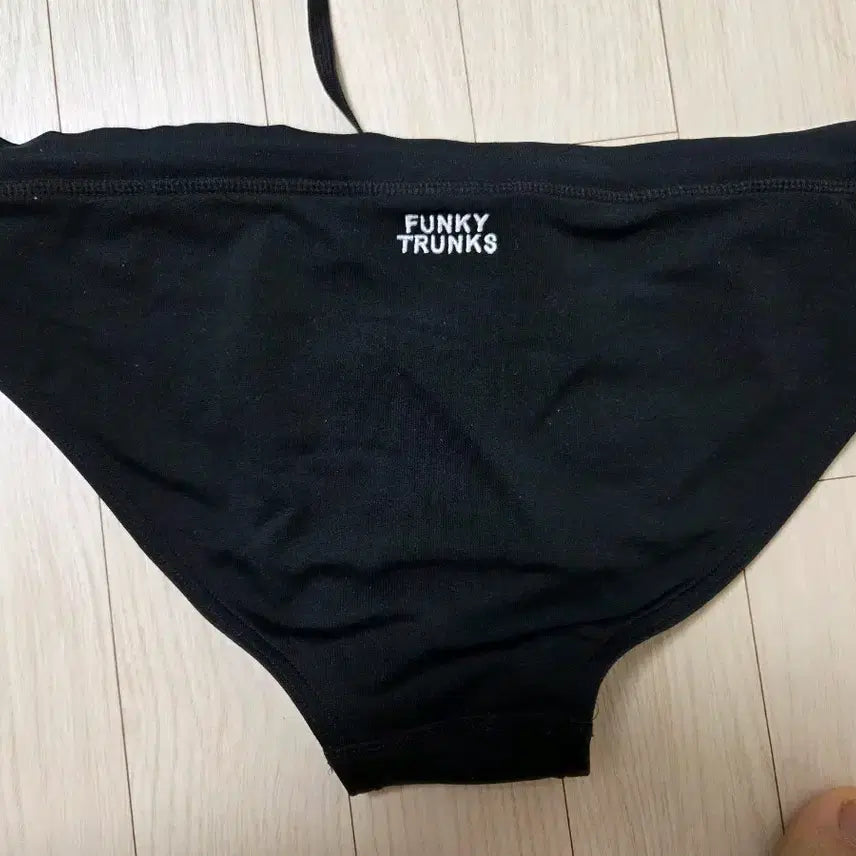 [BUNJANG] Funky Trunks Still Black Brief Swimwear / 펑키트렁크 삼각 수영복 블랙