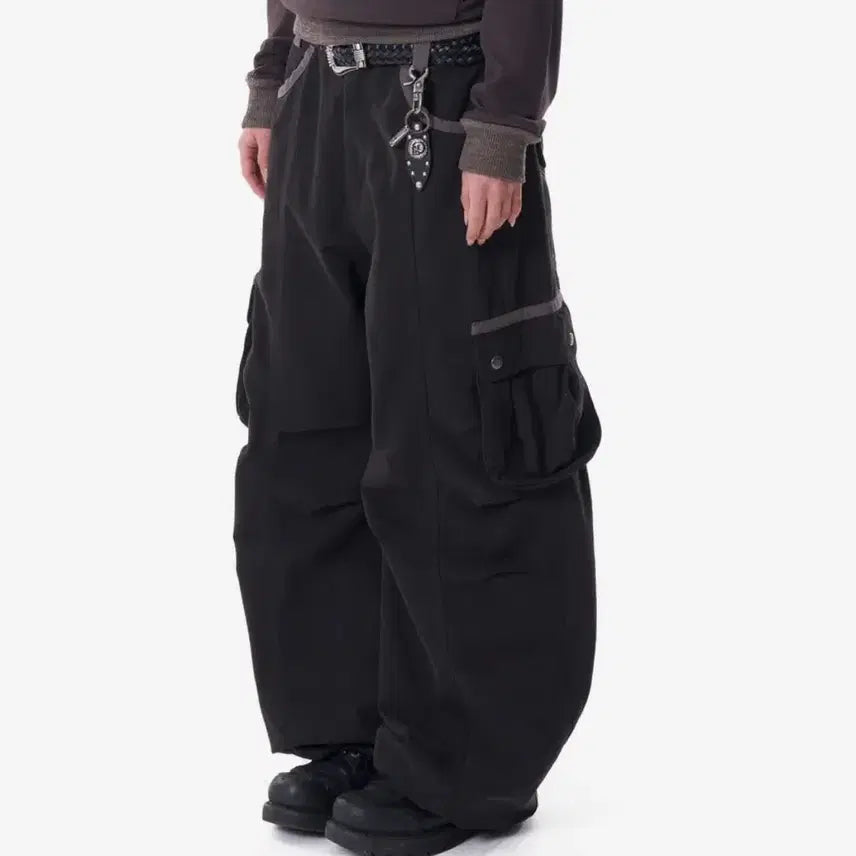 [BUNJANG] Akame Knee Pintuck Contrast Cargo Pants Black / 아캄 Knee Pin-tuck Contrast Cargo Pants 블랙